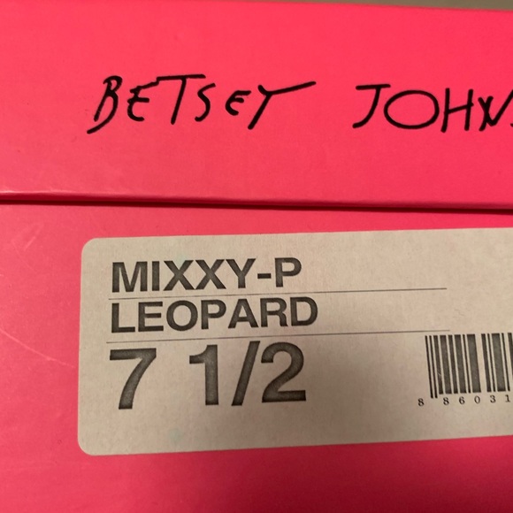 Betsey Johnson Leopard wedges - Picture 4 of 5